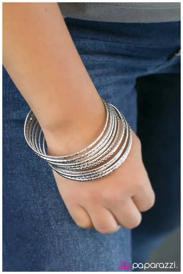 Bracelets Paparazzi Jewelry Paparazzi Bracelet Bangle Bandit Silver