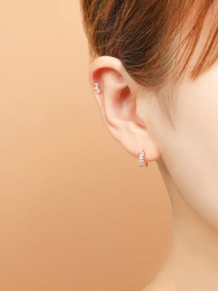Earrings MinimalBijoux 14K Gold Wing Curve Cubic Cartilage Earring 18G16G