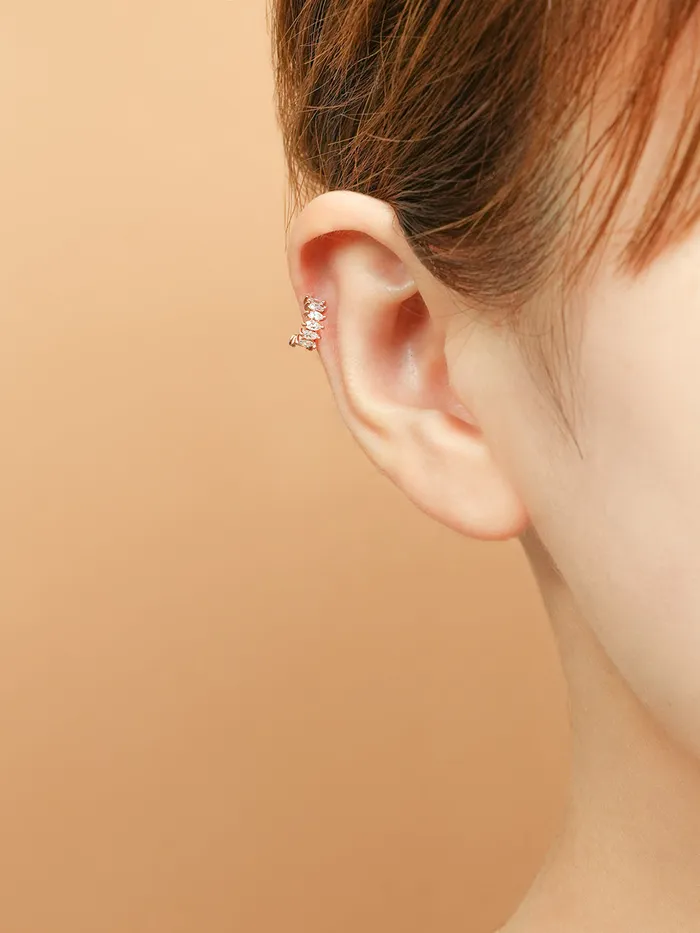 Earrings MinimalBijoux 14K Gold Wing Curve Cubic Cartilage Earring 18G16G