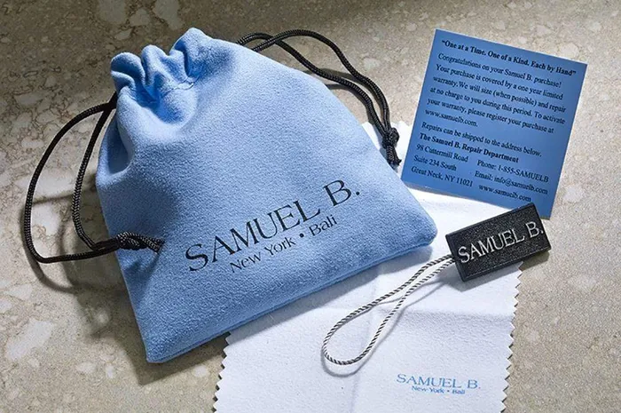 Samuel B Necklaces Petite Reign Cross Pendant