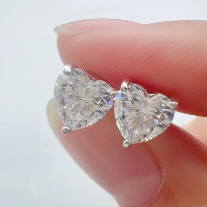 Earrings VVS Jewelry Floating Heart 925 Sterling Silver Moissanite Stud Earrings