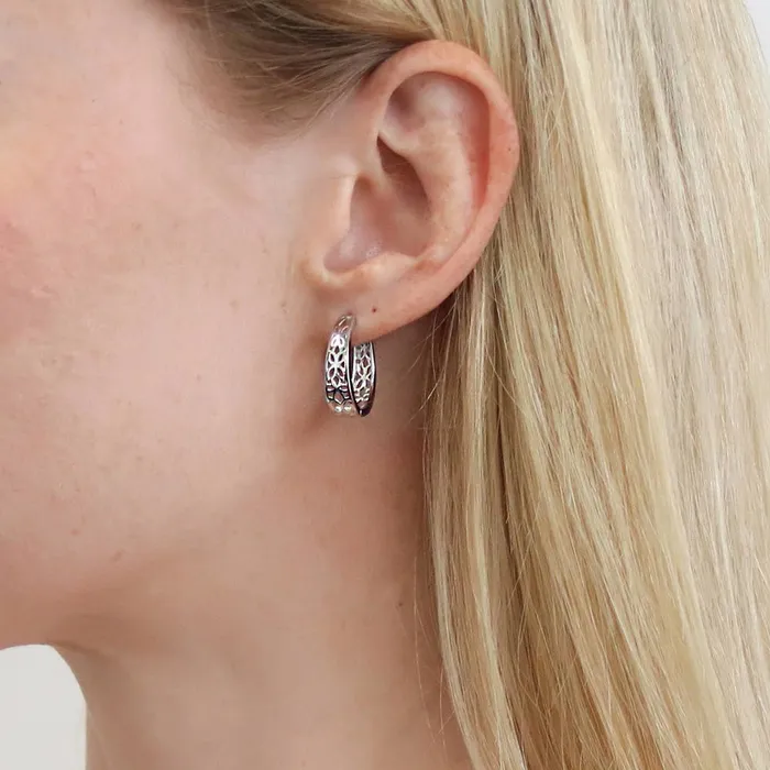 BERRICLE Earrings Flower Medium Hoop Earrings in Sterling Silver 073