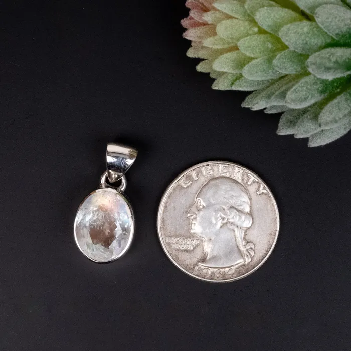 InnerVision Crystals Necklaces Madagascar Rainbow Moonstone Pendant 466 g 24x12mm 925 Silver