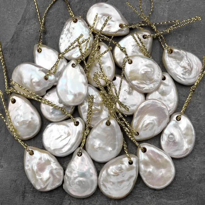Natural White Teardrop Coin Pearl Pendant Focal Bead Intrinsic Trading Necklaces
